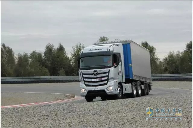 欧曼EST超级卡车在德国汉诺威接受德国权威媒体测试