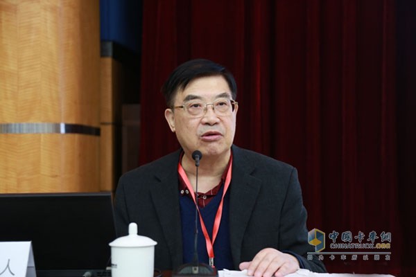 著名力学专家、暨南大学教授刘人怀