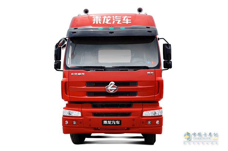 乘龙M5 6x2牵引车