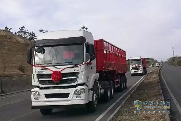 北奔V3MT 6×4轻量化牵引车