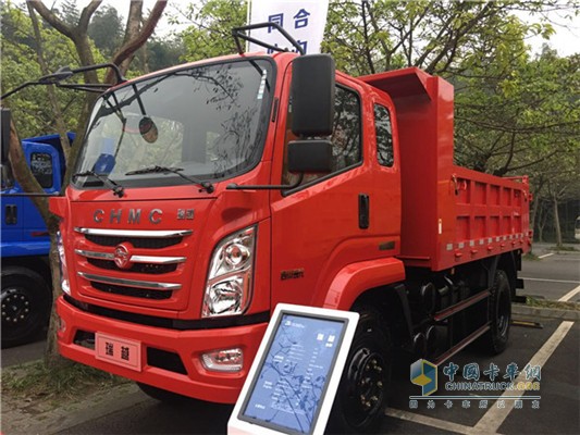 瑞越4×2自卸车