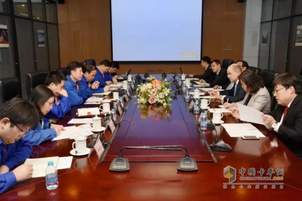 威伯科集团董事长兼首席执行官古杰可先生一行访问法士特