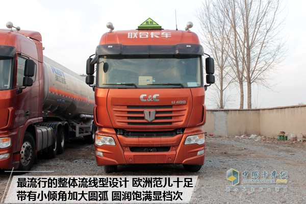 联合卡车 U400 6X4危化品牵引车