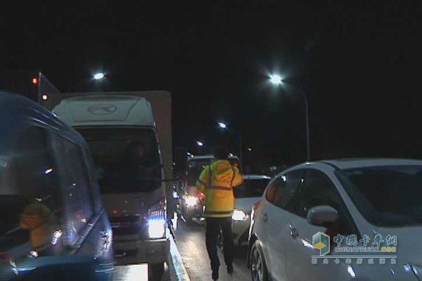 烟台严查超载等违法行为