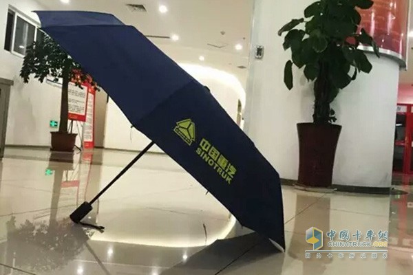 中国重汽雨伞
