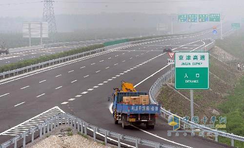 北京：各高速公司积极开展超限超载治理专项行动