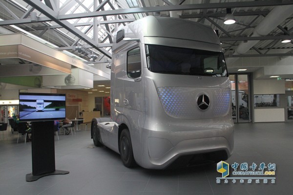 奔驰Future Truck 2025的无人驾驶卡车