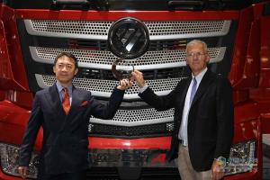 欧曼EST获2017年度超级卡车奖