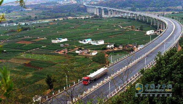 丽江市主动对接国家“一带一路”和长江经济带基础设施规划建设