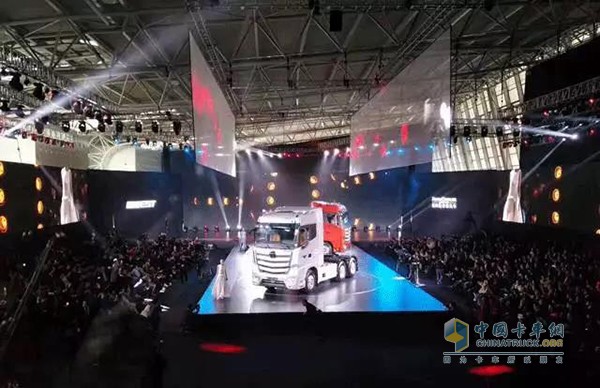 欧曼超级卡车上海上市发布会