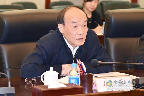 中国第一汽车集团公司董事长、党委书记徐平