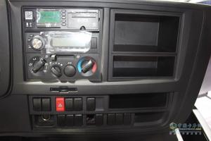 庆铃汽车 GIGA巨咖 8×4冷藏车