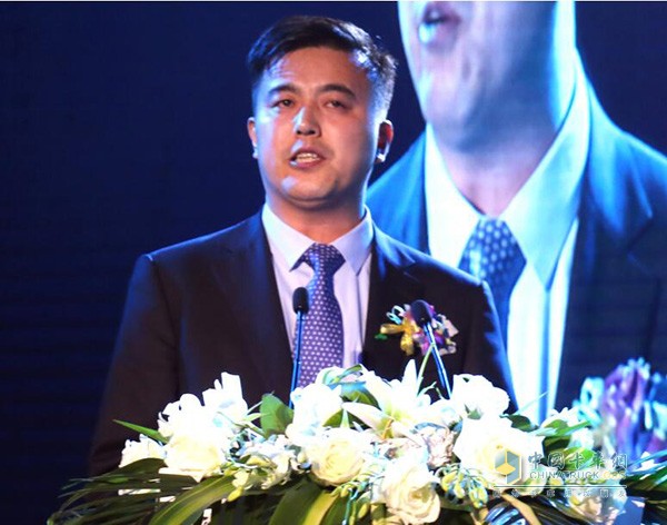 福田戴姆勒汽车营销公司副总经理刘刚先生致辞