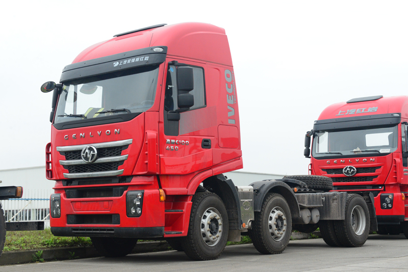 上汽红岩 杰狮C500重卡 标载版 320马力（9L机） 6×2牵引车