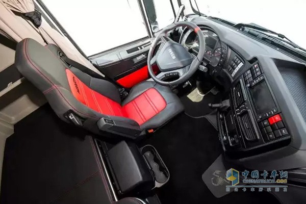Stralis XP Abarth限量版卡车驾驶室