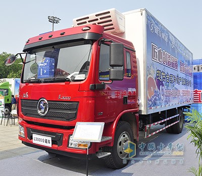 德龙L3000厢式低温冷藏运输车