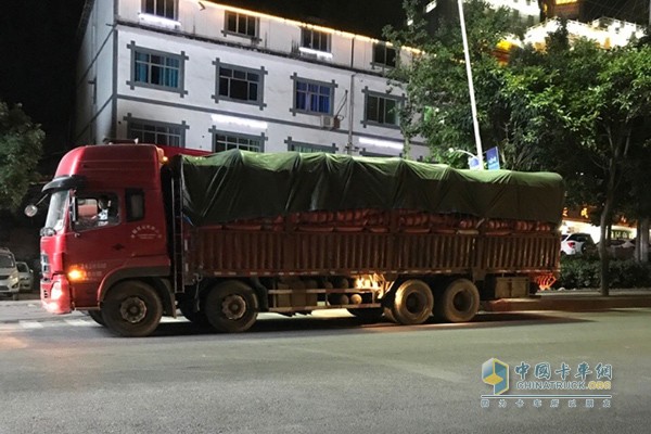 网友网约顺风车竟然是大货车