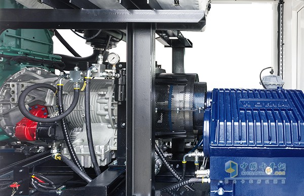 连接高压泵和柴油发动机的全自动变速箱