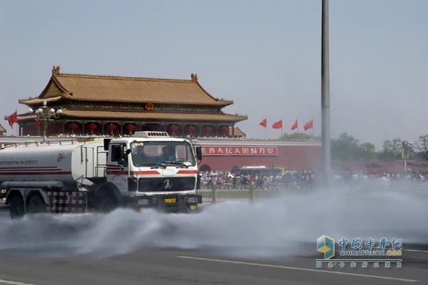 自进入汛期以来，北京环卫集团及旗下各相关单位严阵以待，加强协作，确保安全度汛，全力守护首都城市安全与美丽。