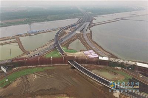 津港高速公路
