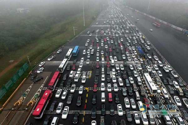 江苏省高速公路出行高峰