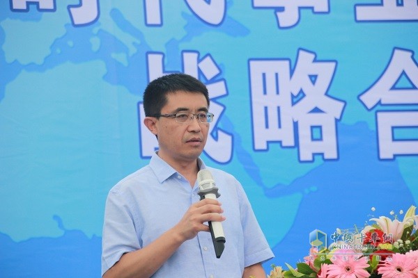 福田汽车集团总经理助理、时代事业部副总经理、营销公司总经理郑夕亮