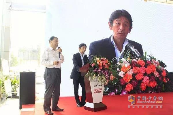 五十铃常务执行役员兼庆铃股份公司总经理 前垣圭一郎