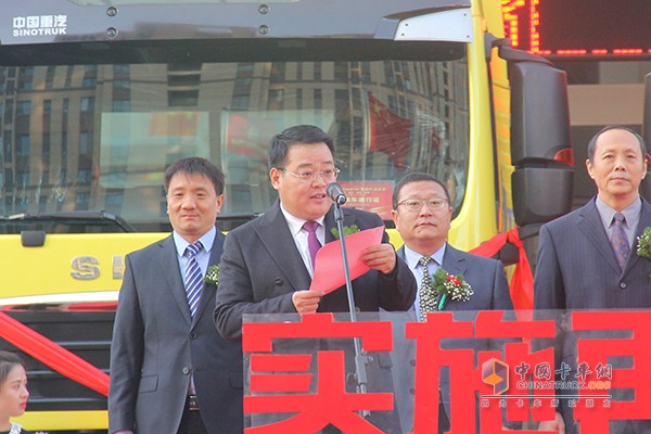 重汽汕德卡Ⅰ代智能卡车正式交付用户
