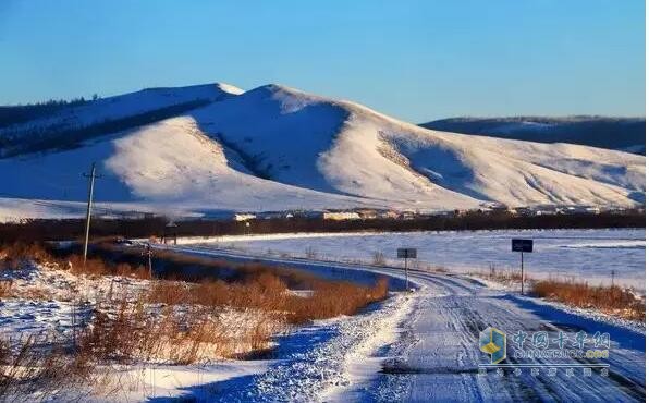 南方突降大雪，行车在外的你该如何应对？