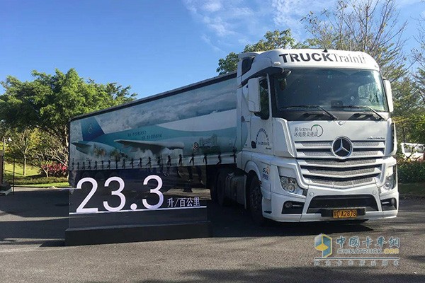 奔驰新Actros