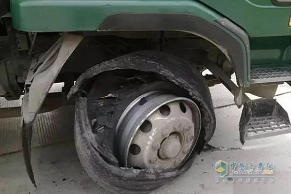 轮胎爆胎对行车安全构成重大威胁