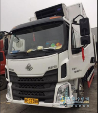 新乘龙M3