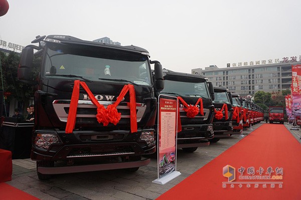 中国重汽豪沃自卸车
