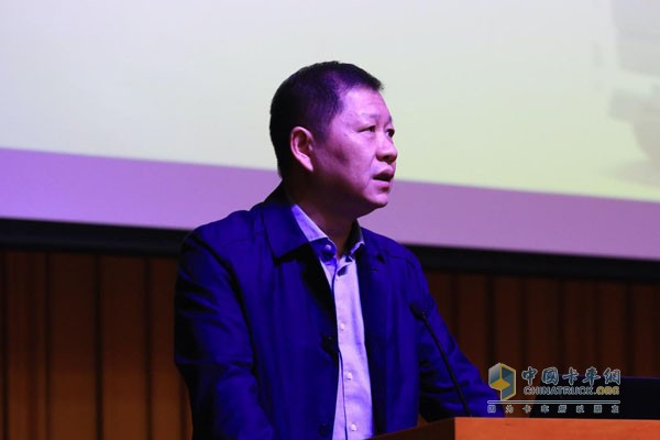 东风汽车集团有限公司副总经理、东风商用车总经理兼党委书记杨青
