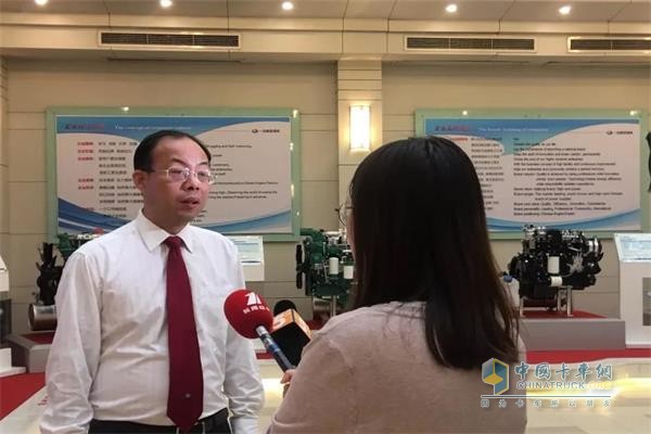 一汽解放发动机事业部质保部部长丁浩接受无锡经济频道记者采访