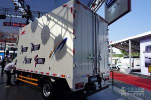 江铃汽车 凯锐重载金刚 宽体版 156马力 国五载货车