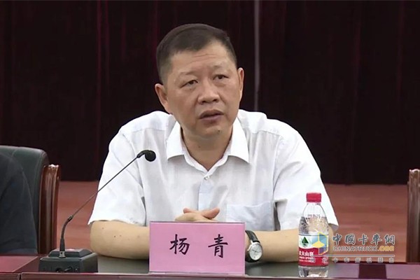 东风汽车集团有限公司党委常委、副总经理，东风商用车有限公司总经理、党委书记杨青