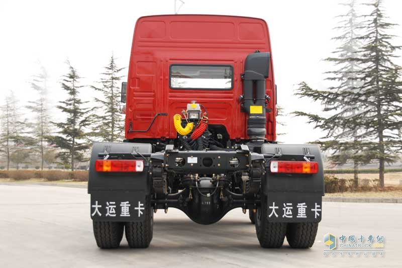 大运重卡 新N8E系列 4×2 300马力 牵引车