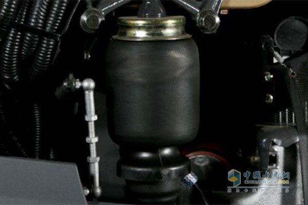 驾驶室采用气囊悬浮式减震