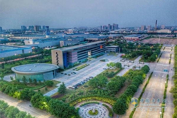 陕汽阿尔及利亚KD工厂建成投产