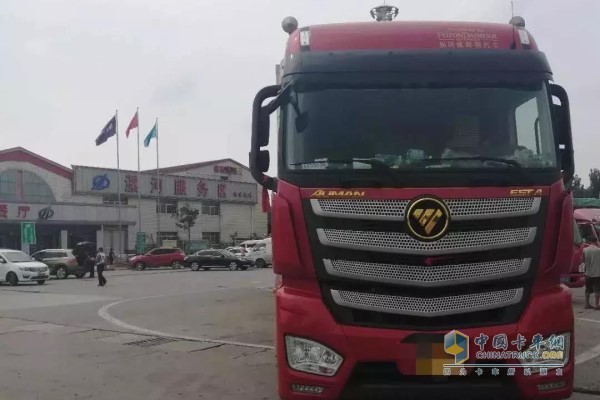 欧曼EST A超级卡车