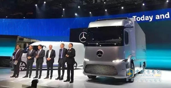 2016年奔驰卡车在IAA上推出概念卡车