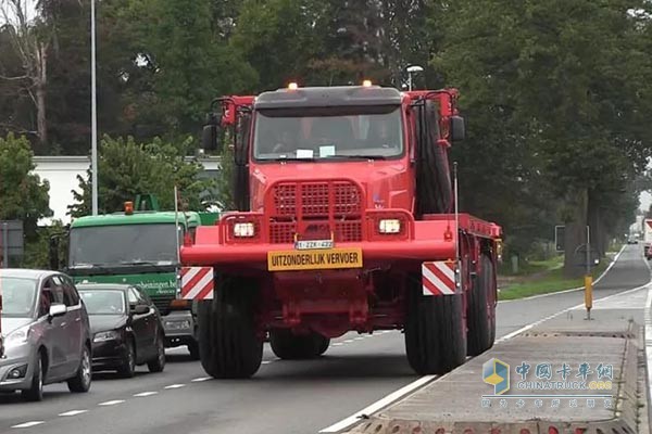 比利时莫尔HF8066是2018 IAA汉诺威车展体型最大的卡车