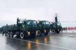出口海外的重卡兵器 北奔重汽军用车亮相几内亚阅兵仪式