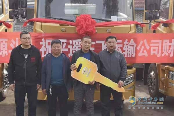 10台天然气汉马H7交付现场