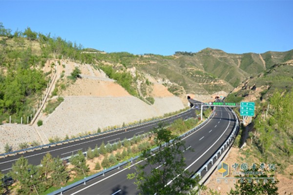 霍永高速公路西段通过竣工验收