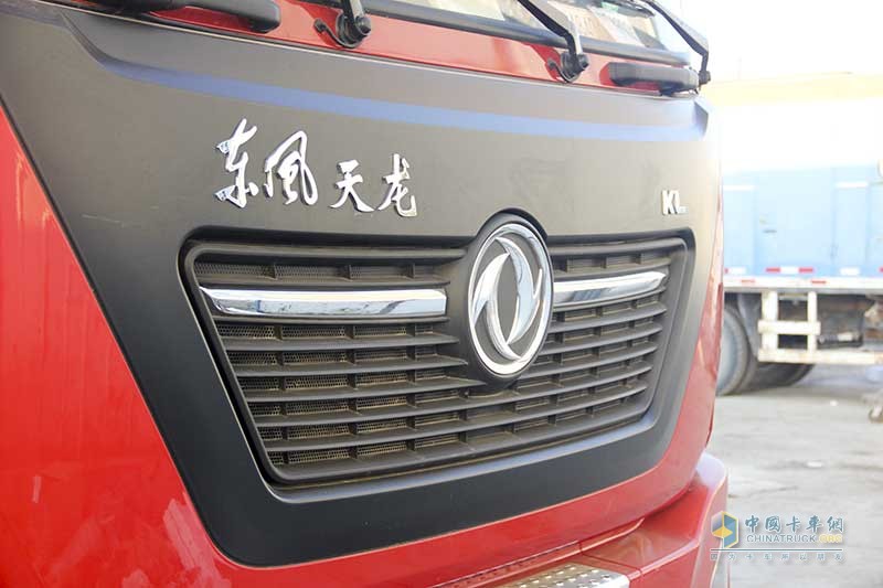 东风商用车 新天龙KL重卡 465马力 6X4牵引车 