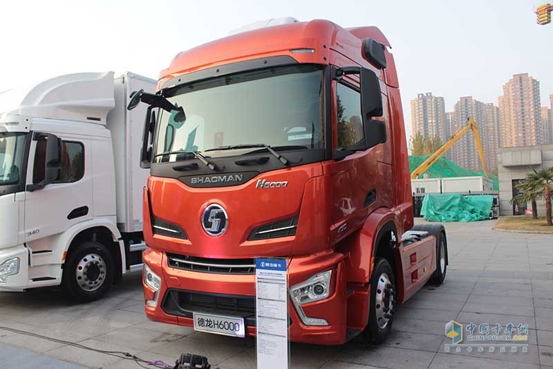 陕汽重卡 德龙H6000 4×2 430马力 牵引车