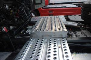 陕汽重卡 德龙X6000 660马力 6×4 国六牵引车