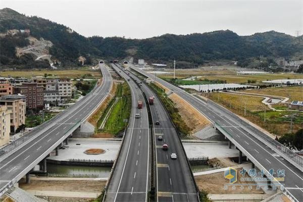 温州首条双向八车道高速公路即将通车